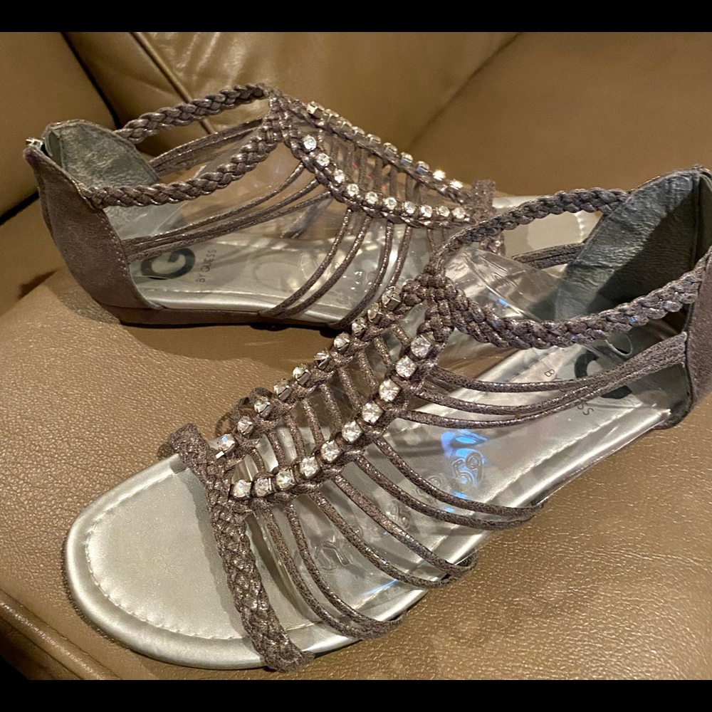 GUESS WOMENS STRAPPY SANDALS